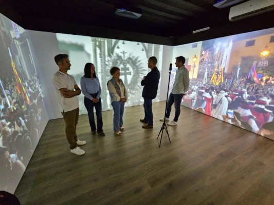 Caravaca estrena una sala inmersiva en el Museo de la Fiesta que muestra el origen y evolución de sus celebraciones