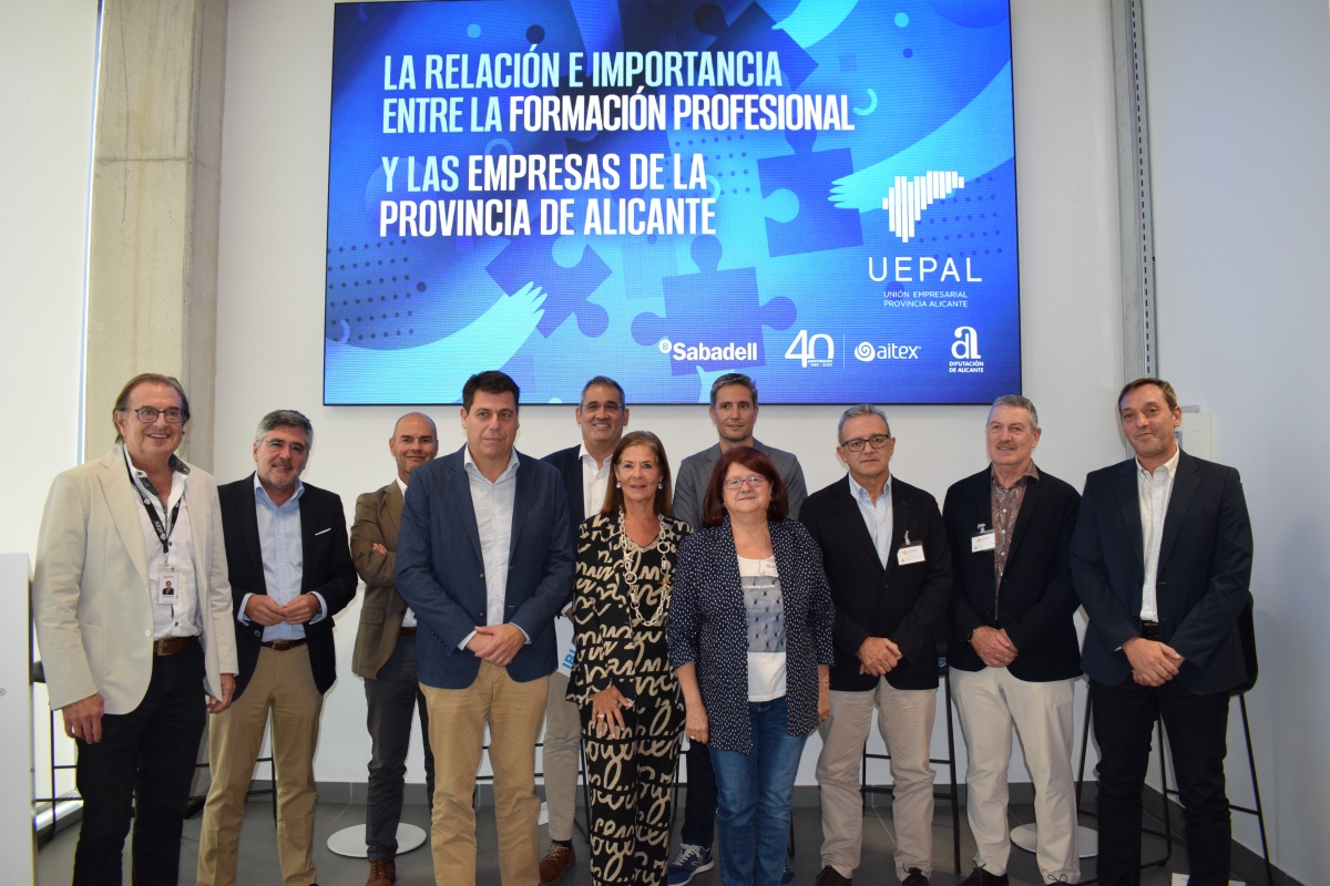 El foro sobre FP de Uepal reclama una formación adaptada al empleo y más implicación empresarial