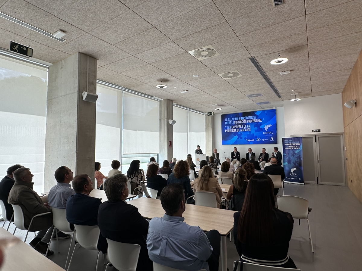 El foro sobre FP impulsado por Uepal. - Foto: PLAZA El foro sobre FP impulsado por Uepal.