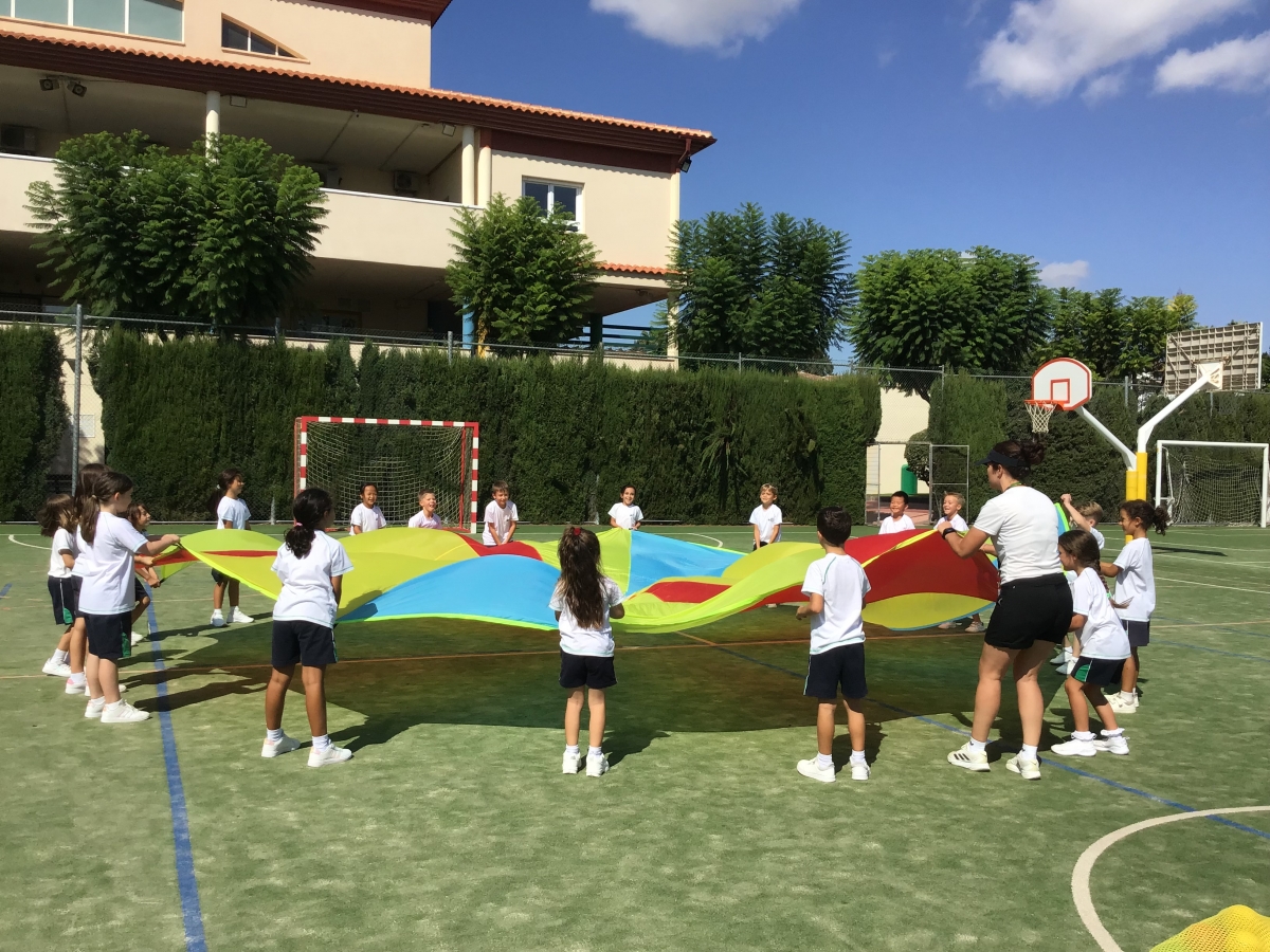 Celebración del Global Be Well Day en los colegios ELIS de Villamartín y Murcia. - Foto: ELIS