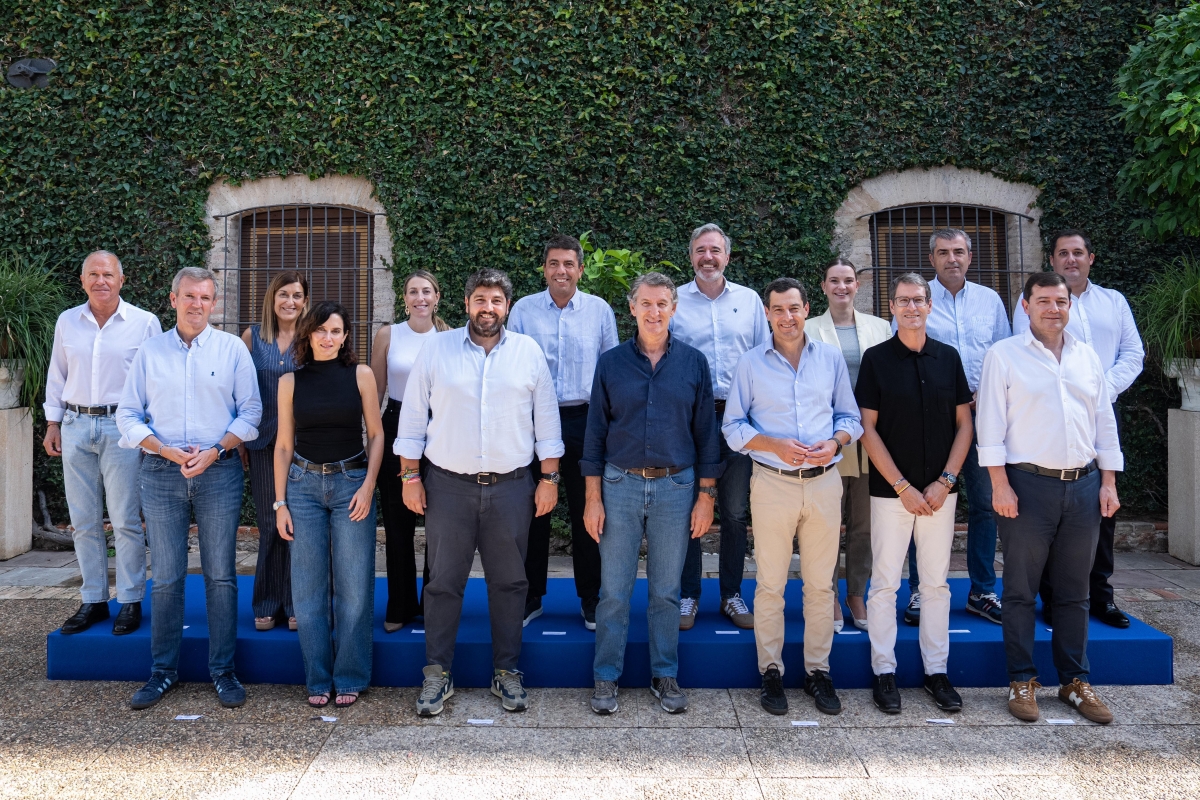 Feijóo y sus presidentes autonómicos trabajan en Murcia sobre inmigración, vivienda o agricultura