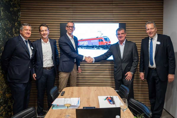 Stadler, con planta en la Vall, sigue aumentando: nuevo pedido de 129 locomotoras para la suiza SBB