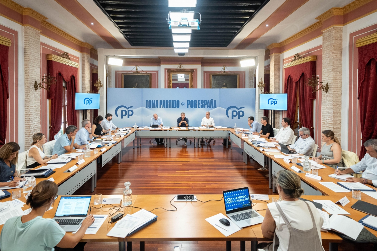 Cumbre de presidentes autonómicos del PP con Feijóo, en el Palacete La Seda, en Murcia.