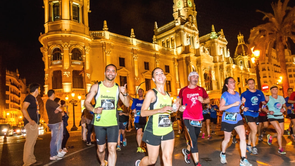 Eric Loré y Beatriz Álvarez ganan la 15K Nocturna Valencia
