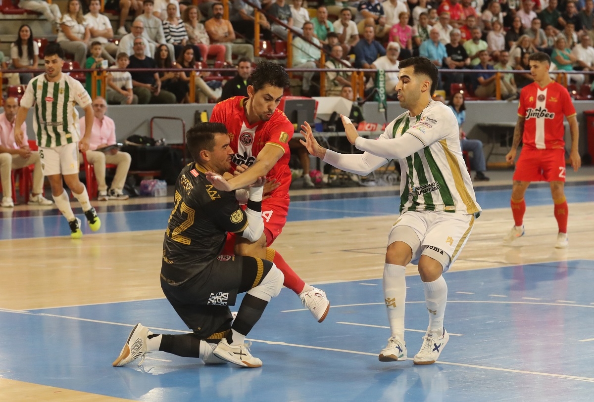 El Jimbee, guiado por Osamanmusa, refuerza su liderato con una goleada en Córdoba 