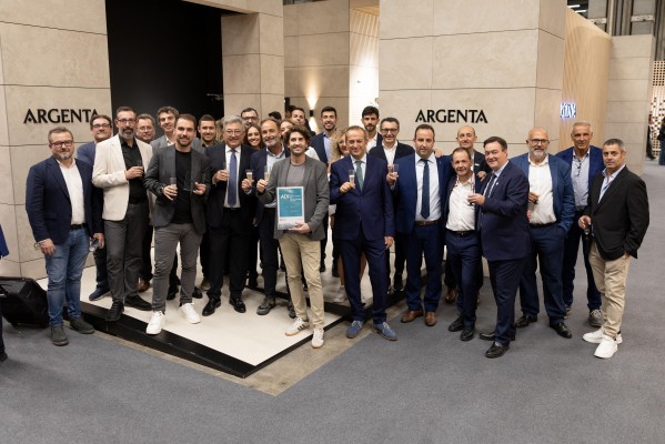 Argenta se hace con el premio al mejor stand de Cersaie