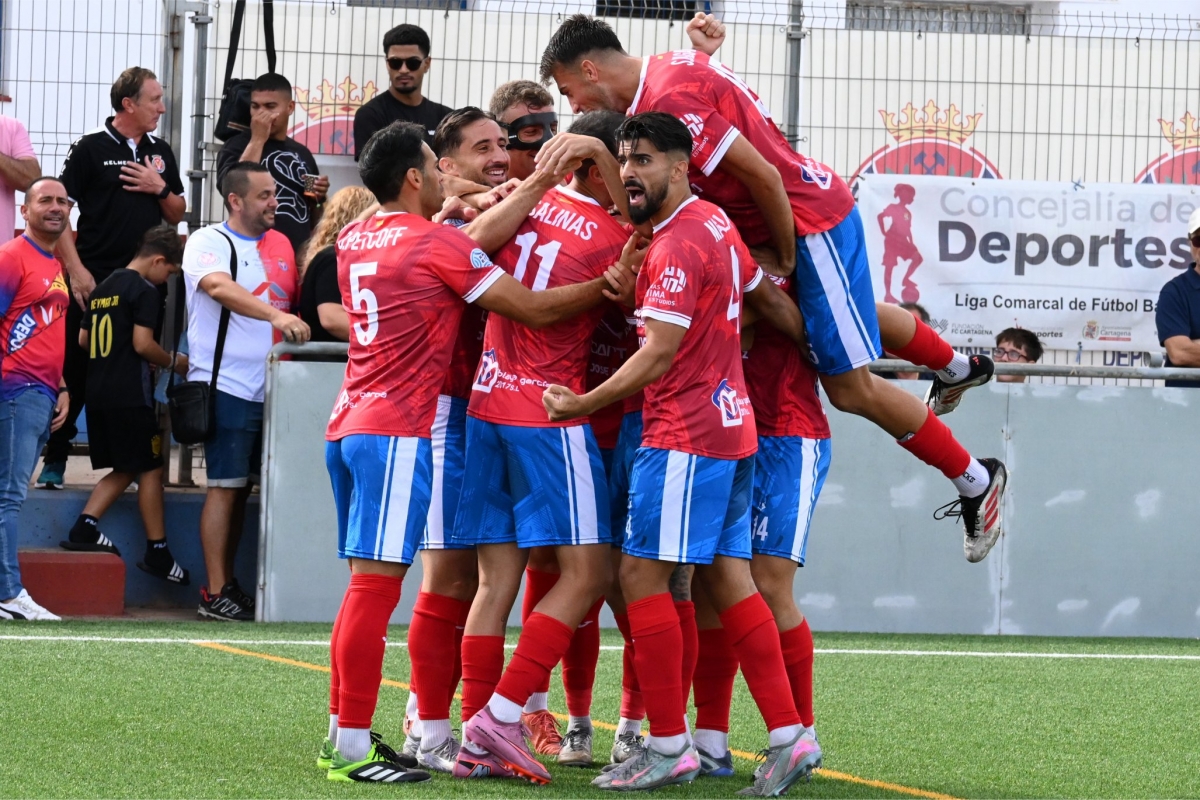 La Minera, que golea al Almería B, sigue a dos puntos del liderato en Segunda RFEF