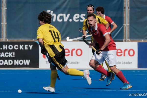 Carpesa, Giner y Valencia logran sendas victorias en DHB