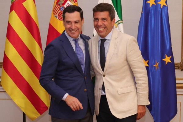 Moreno y Mazón defienden la 