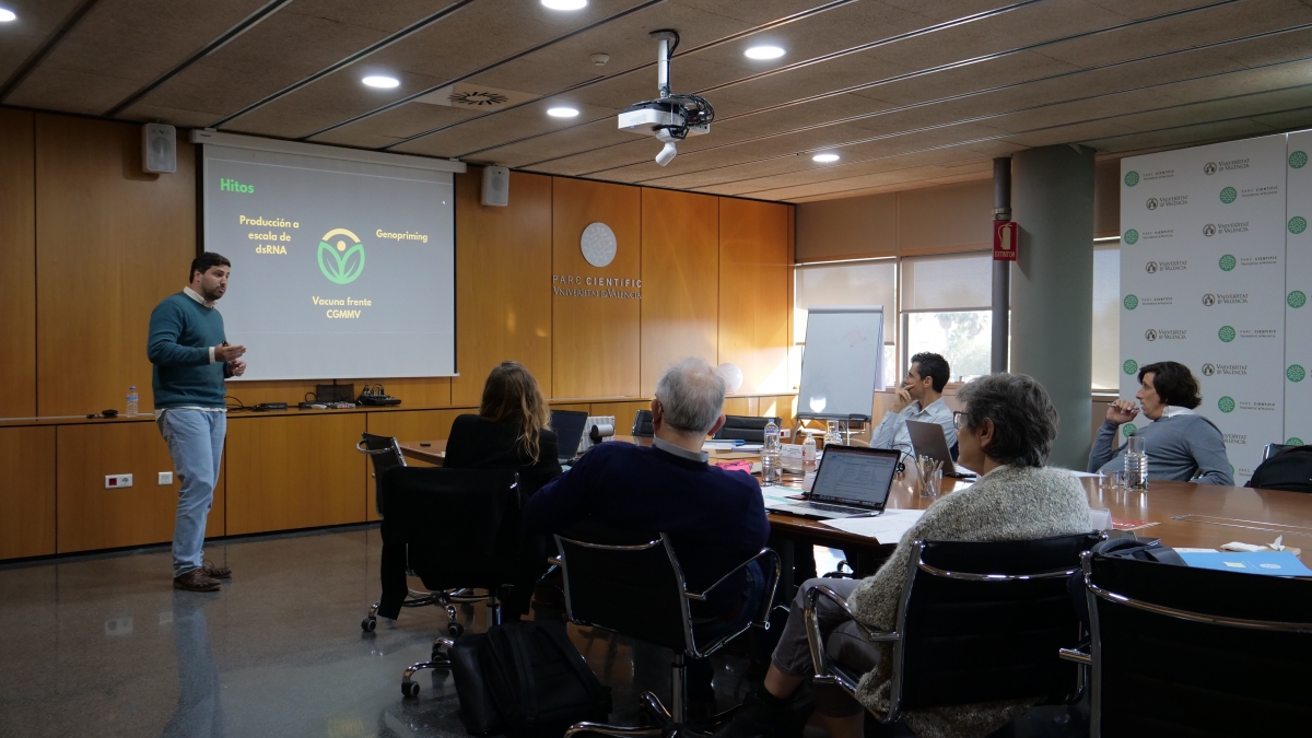 Las incubadoras AgrotecUV e IAtecUV abren sus convocatorias para impulsar la innovación y el emprendimiento