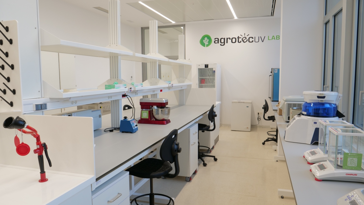 Agrotec UV Lab.