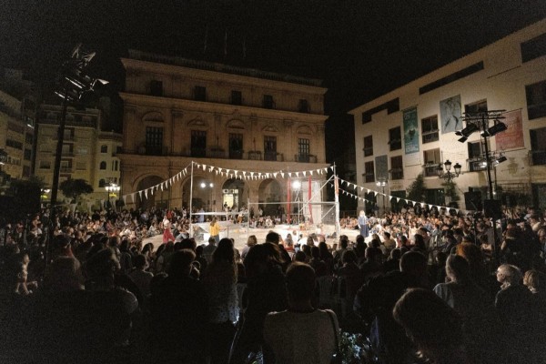 El 'Regreso a la ciudad' de Castelló congrega a 36.000 personas en sus más de 50 actividades