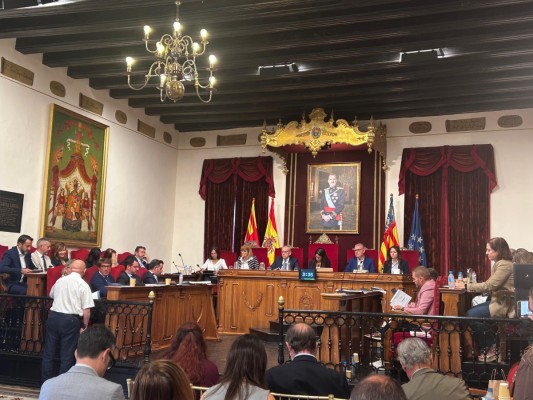 PP y Vox se reafirman en Elche: no acogerán a menores migrantes no acompañados