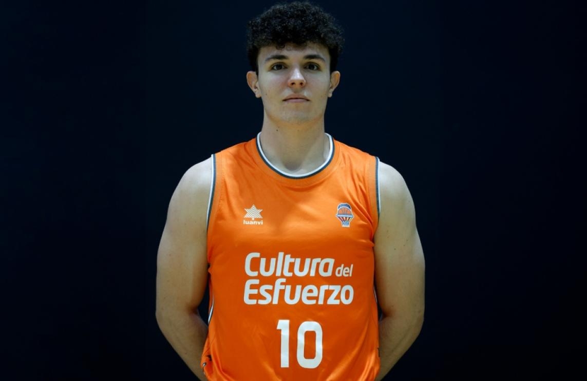 Carot, Talcis, Blanco y Dzepina, los jóvenes de la plantilla del Valencia en Euroliga