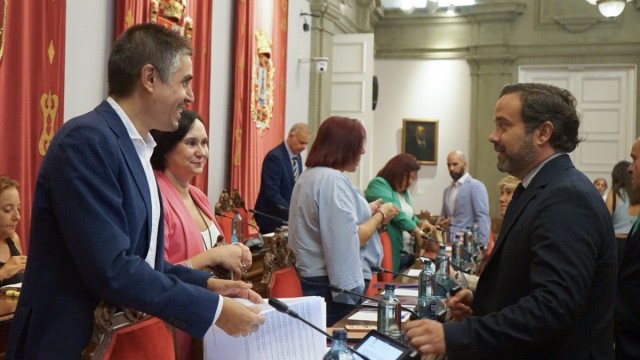 MC acusa a Arroyo de actuar tarde y mal en la puesta en el mercado de solares abandonados