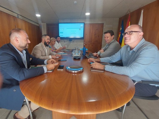 El PP de Alicante sube la apuesta sin mayorías: incremento de la basura y ahora presupuesto
