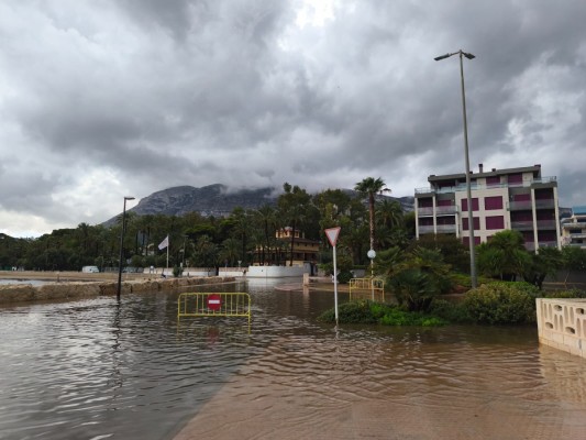 La Aemet establece el aviso naranja por lluvias en el litoral norte de Alicante
