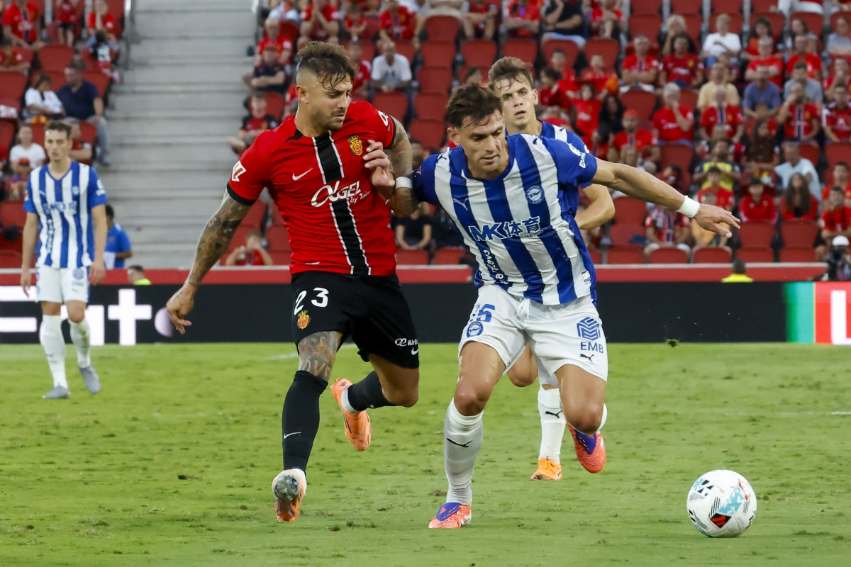 Lucas Boyé con la camiseta del Deportivo Alavés - Foto: EFE Lucas Boyé con la camiseta del Deportivo Alavés
