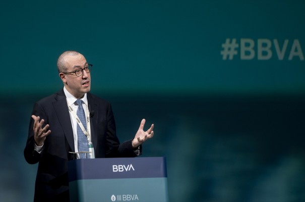 BBVA se ofrece a trabajar con el Gobierno para calmar sus preocupaciones por la opa