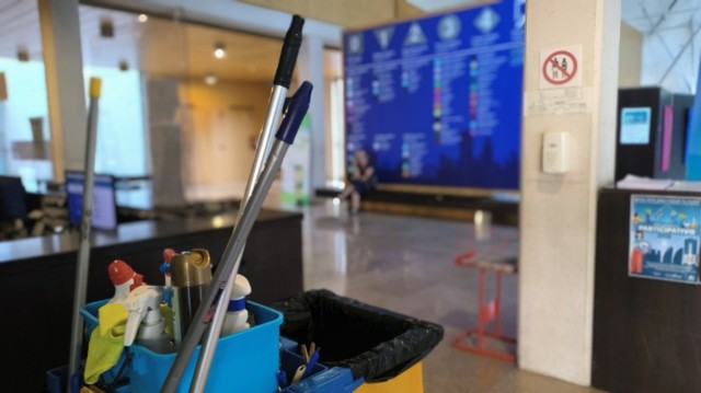 El PSOE de Benidorm apremia con el contrato de limpieza de dependencias municipales y centros educativos  