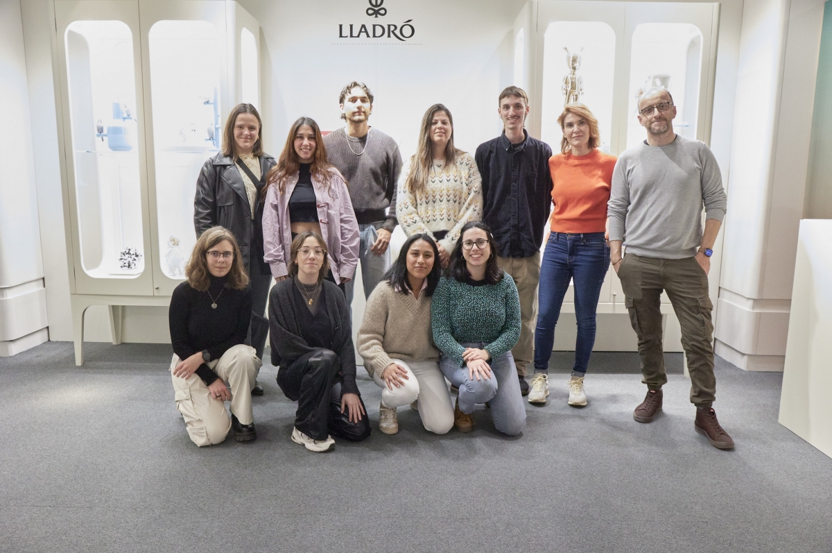 Alumnos de la UJI muestran en la feria Hábitat diseños que fusionan la porcelana y la impresión 3D