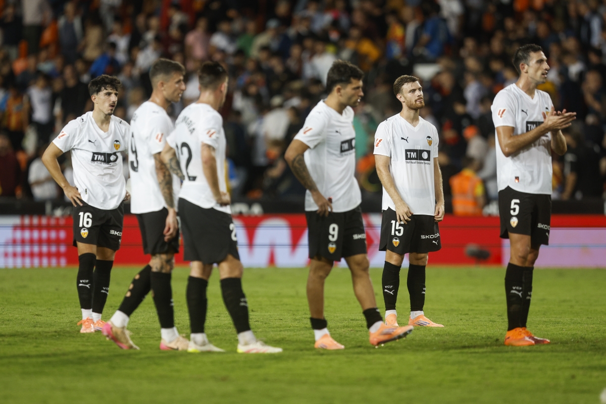 El Valencia CF agrava sus debilidades