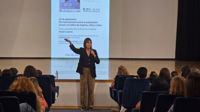 Mabel Lozano presenta en la Vila Joiosa sus documentales sobre la trata de mujeres 