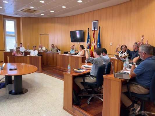 El pleno aprueba oficializar la toponimia bilingüe San Antonio de Benagéber/Sant Antoni de Benaixeve
