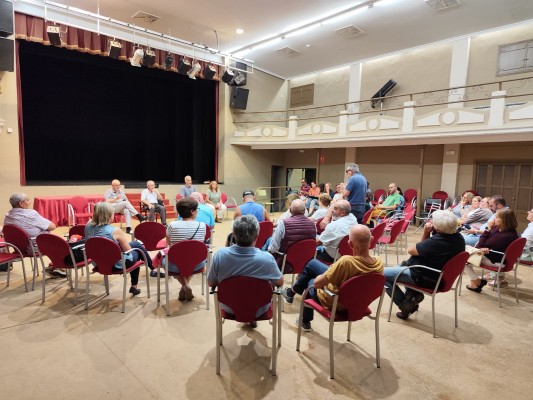 Vecinos del Barrio Centro de Paterna reivindican participación ciudadana en la peatonalización