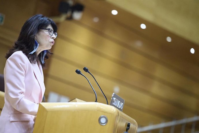 La política de la negación y la contradicción