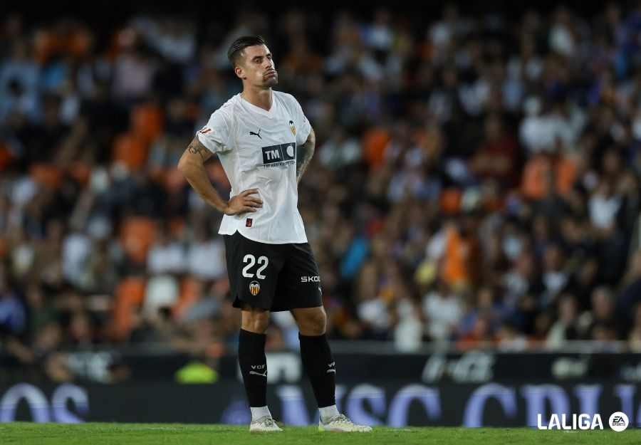 El Valencia recibe 2 goles en 2 minutos en casa tras recibir 4 en los 900 anteriores