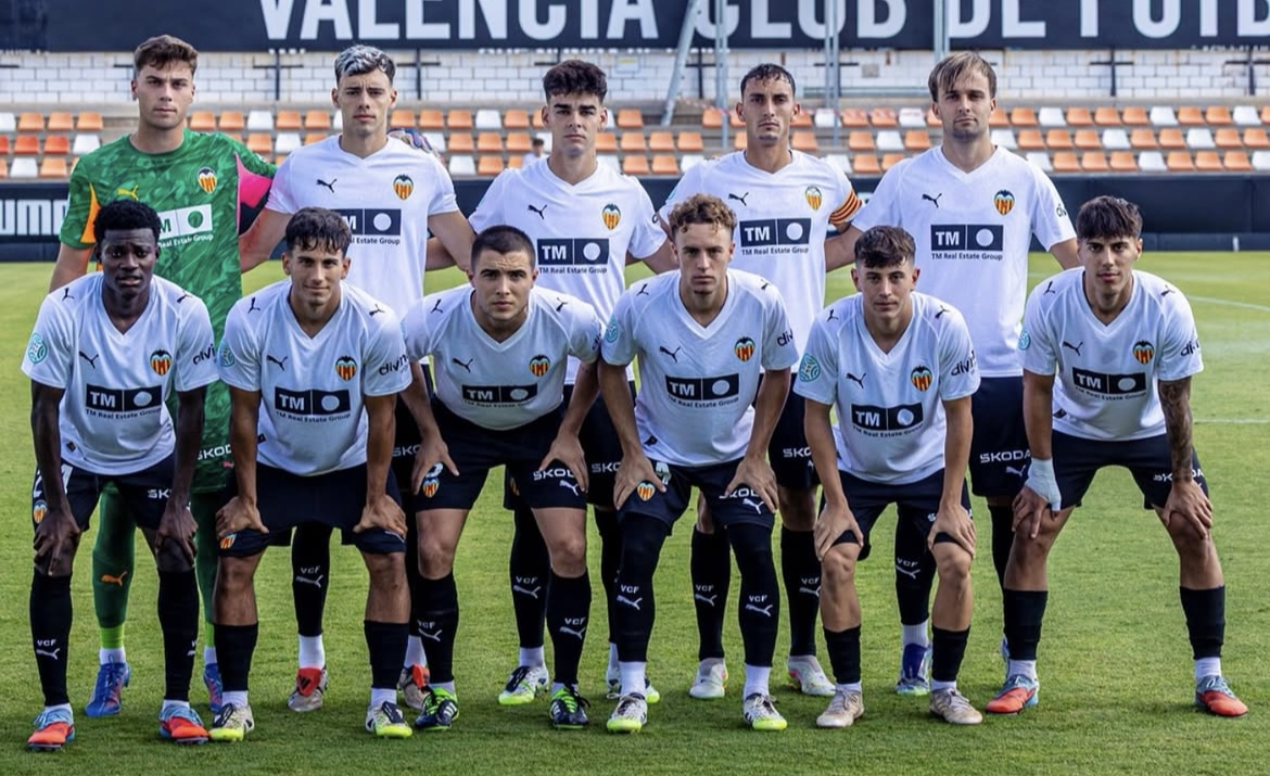 La plantilla del VCF Mestalla cierra filas en busca de una reacción 