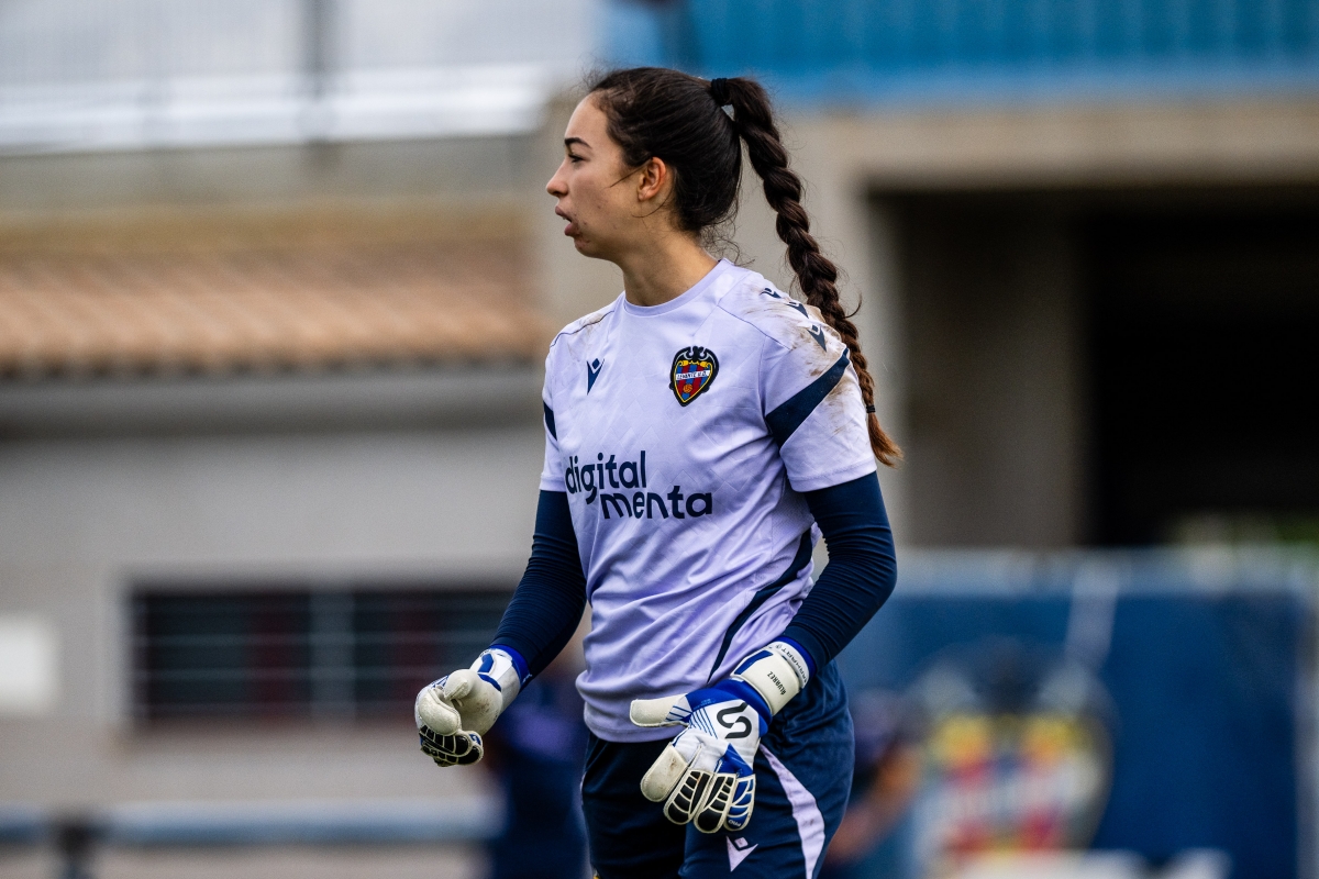 Andrea Tarazona sufre un esguince de tercer grado en el tobillo derecho