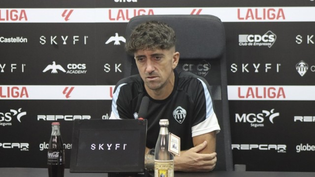 Pablo Hernández se estrenará en el banquillo de SkyFi Castalia ante el Sporting de Gijón