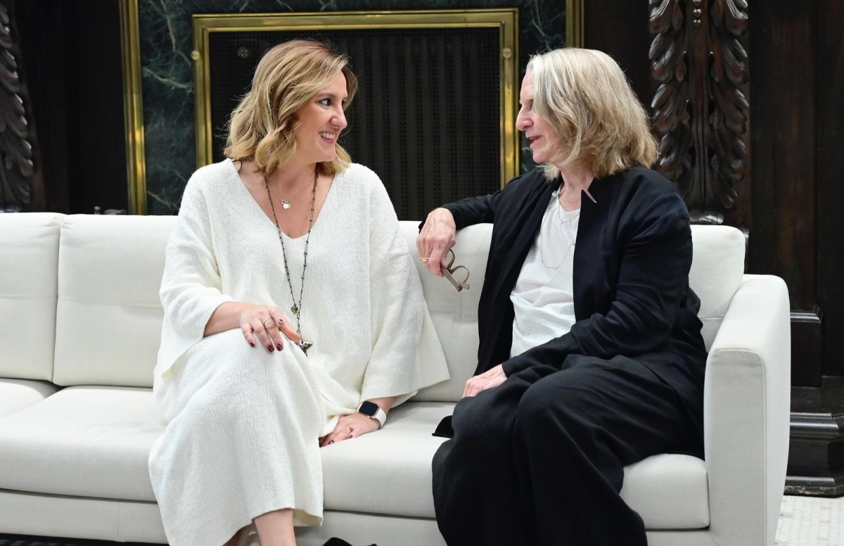 La alcaldesa de València, María José Catalá, y la arquitecta paisajista Kathryn Gustafson. - Foto: AYUNTAMIENTO DE VALÈNCIA