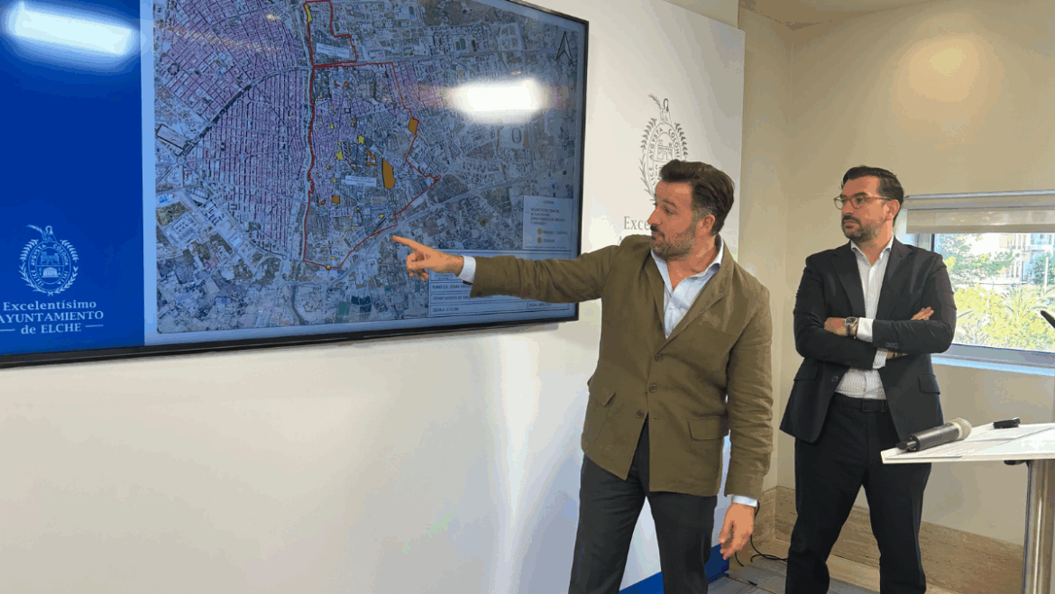 Elche externaliza el mantenimiento de zonas verdes a excepción de la zona Unesco - 