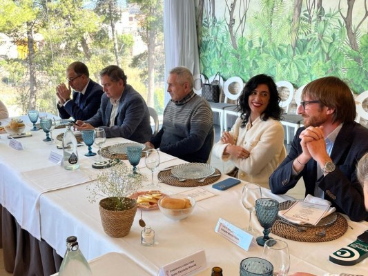 El Club Cámara Alcoy acerca a las empresas las políticas de suelo industrial de la mano de la Conselleria 
