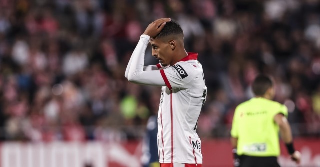 Ounahi, baja ante el Valencia por una lesión en el sóleo