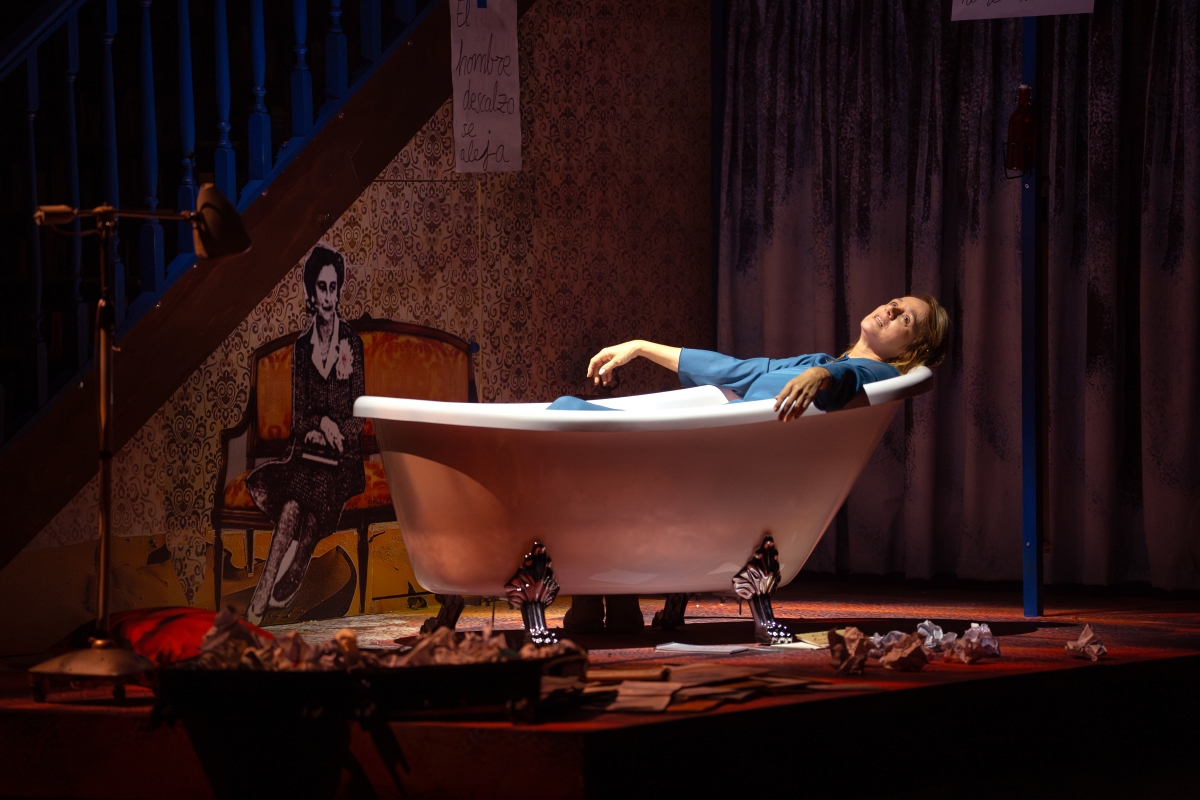 Emma Suárez se adentra en el universo de Carmen Martín Gaite: “En el teatro solo existe la verdad”