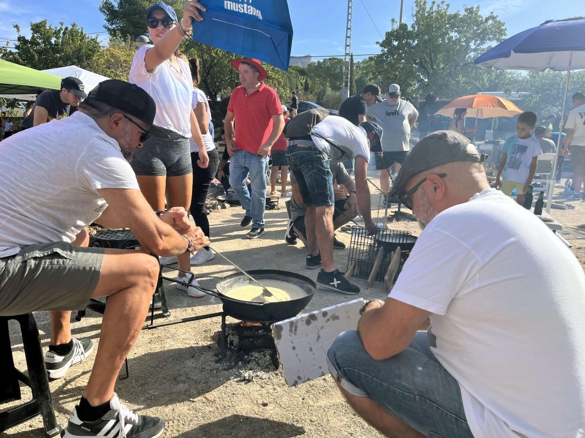 Petrer reparte 16.000 euros entre asociaciones vecinales para impulsar las Fiestas Patronales