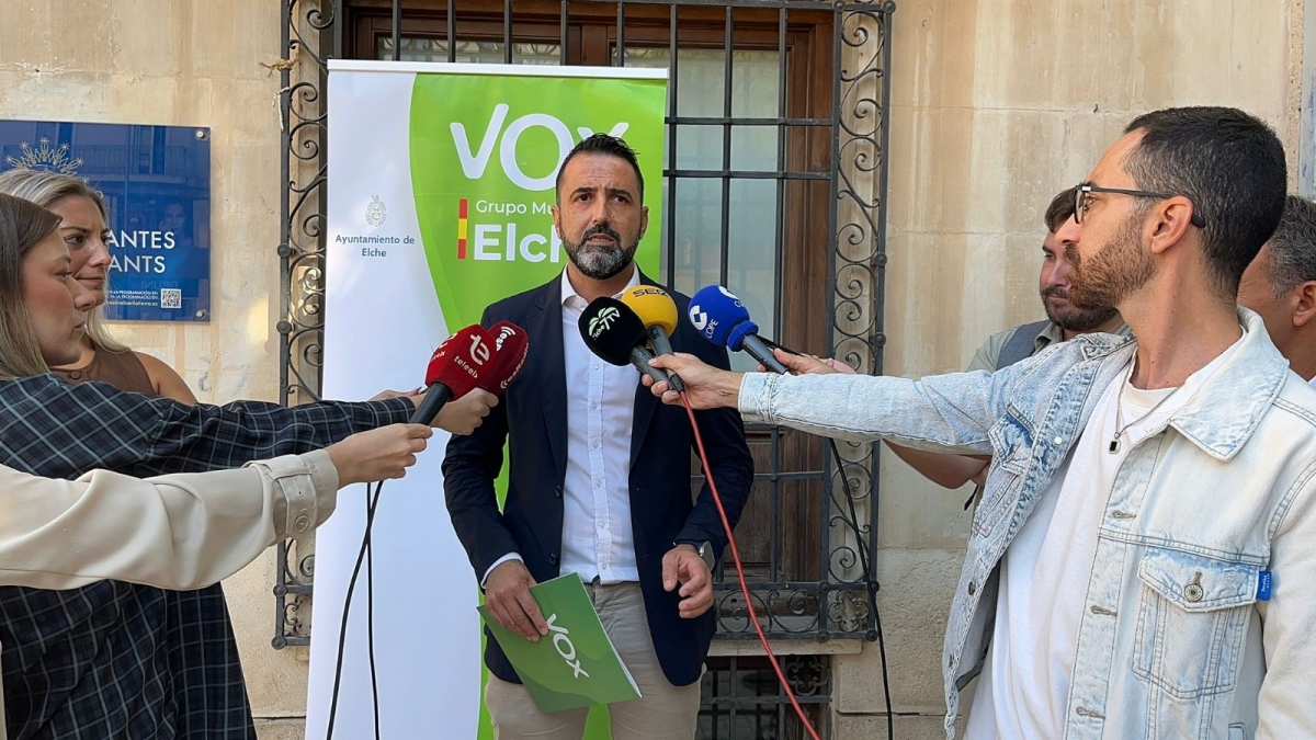 El concejal Samuel Ruiz denunciando la situación - 