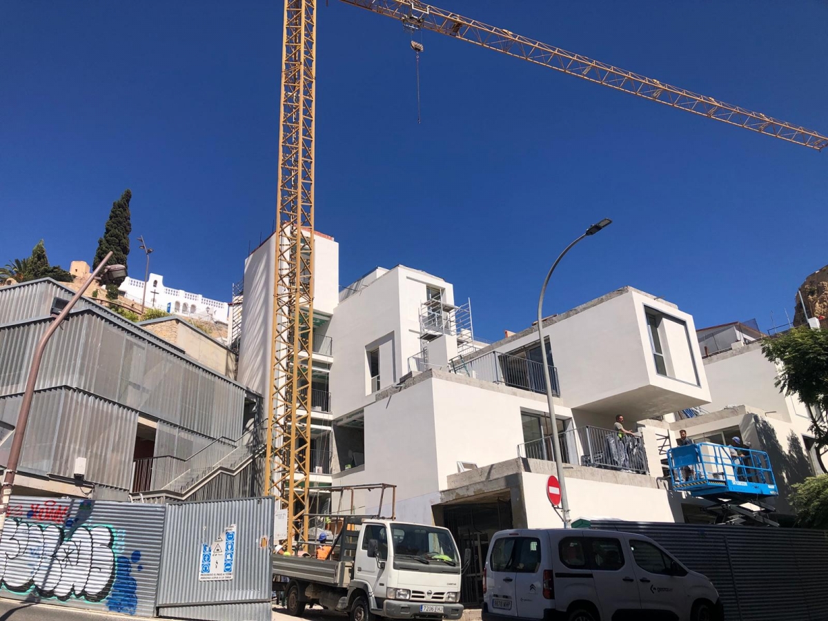 El edificio de viviendas para jóvenes de El Portón,  en Alicante. - 