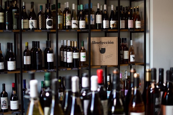 Canjea tu Bono Comercio VLC en 5bselección y brinda con los mejores vinos de la ‘terreta’