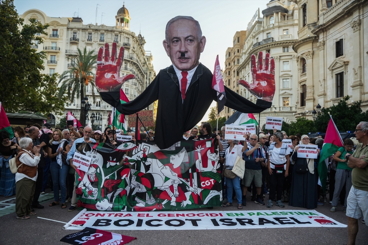 Una concentración en València exige liberar a la flotilla de ayuda a Gaza: 