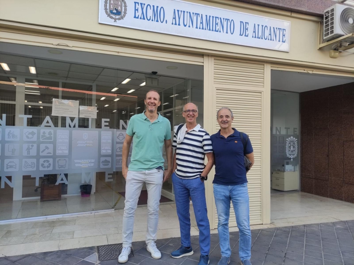 Los representantes de la PCM y Alacant en Bici. BD - Los representantes de la PCM y Alacant en Bici. BD