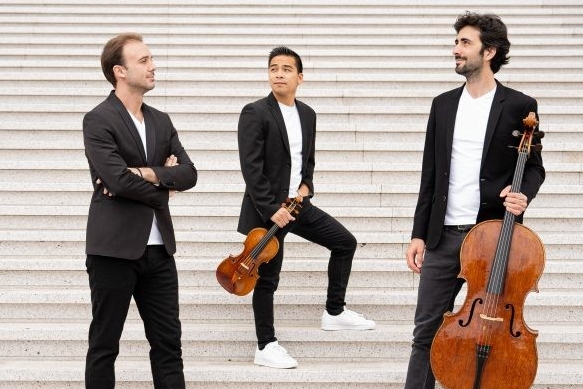 La música de los franceses Trio Zadig y el grupo Trobadorets abren el curso en el Auditori de Castelló