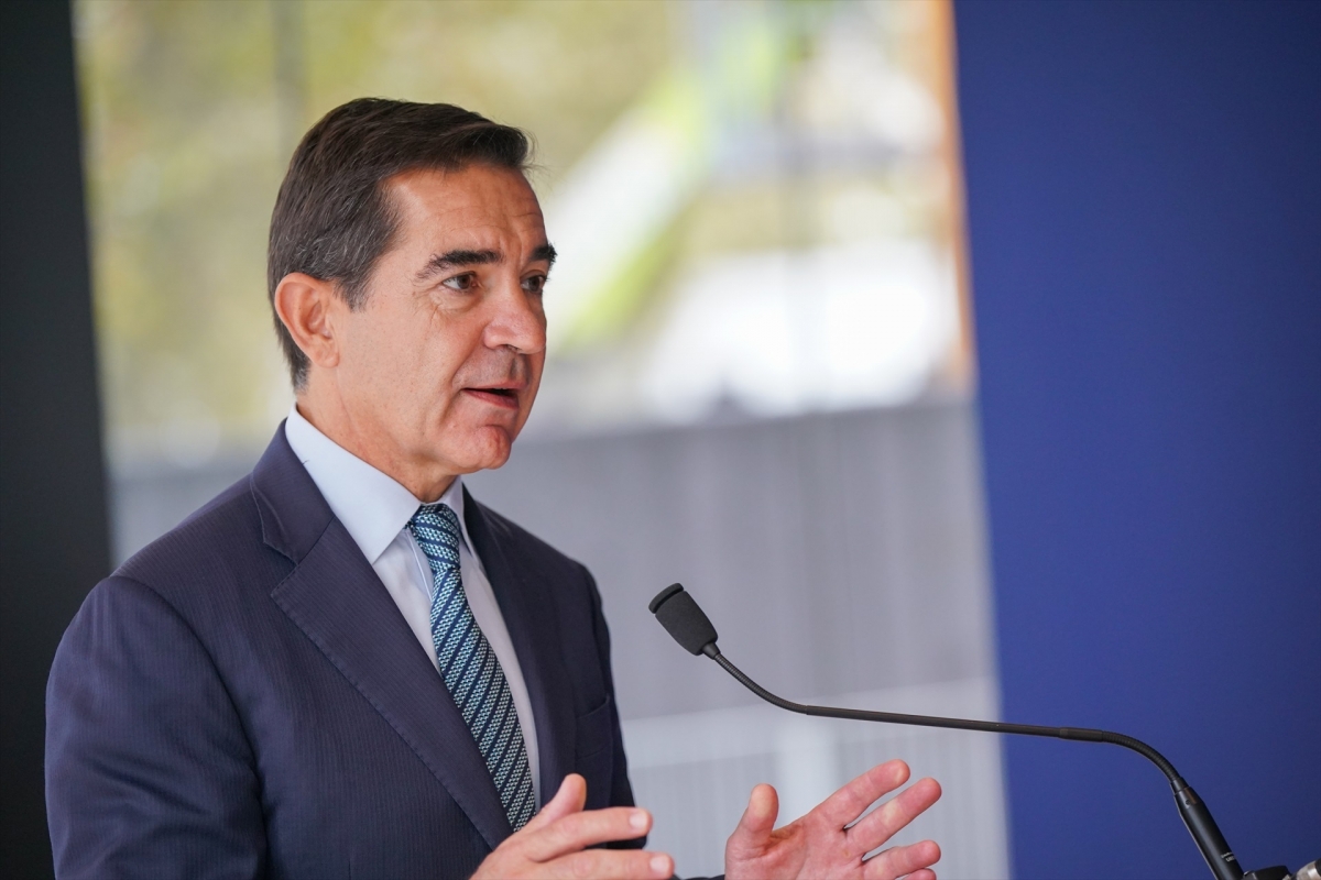 El BBVA denuncia trabas a la opa en las oficinas del Sabadell y anima a acudir a las suyas