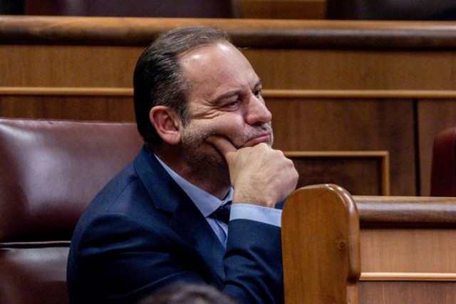 Ábalos defiende que los pagos que recibió del PSOE 