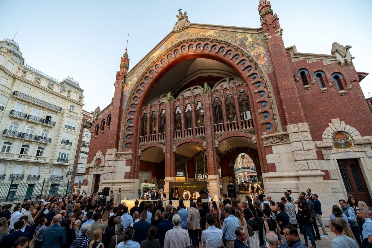 Showcooking realizado por el chef Ricard Camarena en el Mercado de Colón