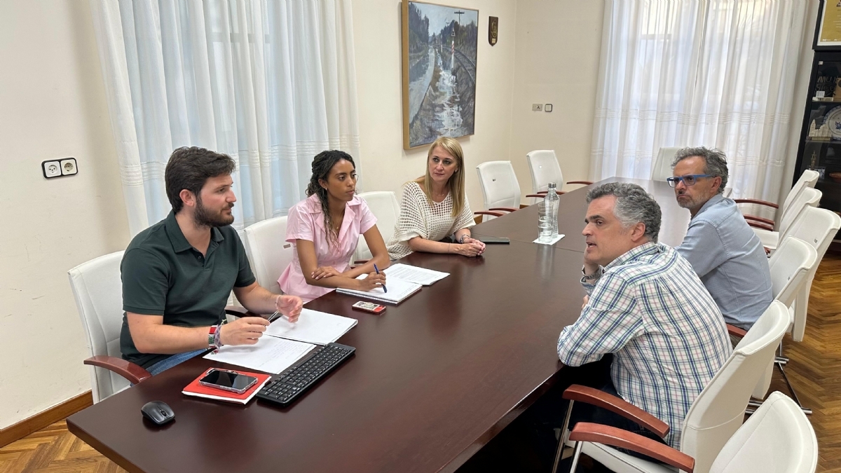 Adif invierte 3,1 millones para mejorar los accesos a la estación de Cercanías de Alhama